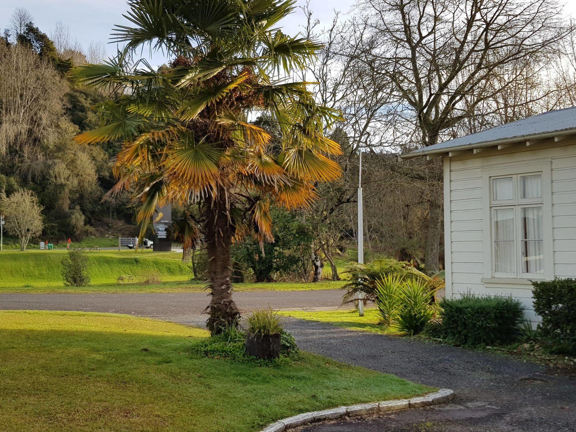 Kelly'S Riverside Motel Taumarunui Ngoại thất bức ảnh