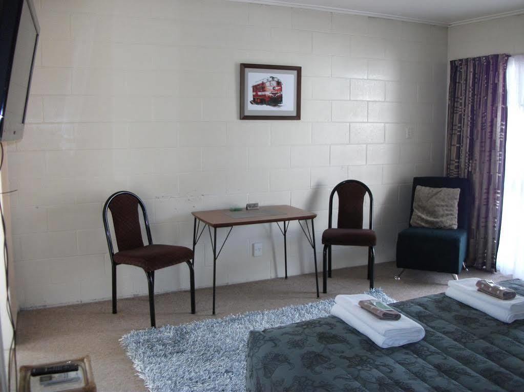 Kelly'S Riverside Motel Taumarunui Ngoại thất bức ảnh